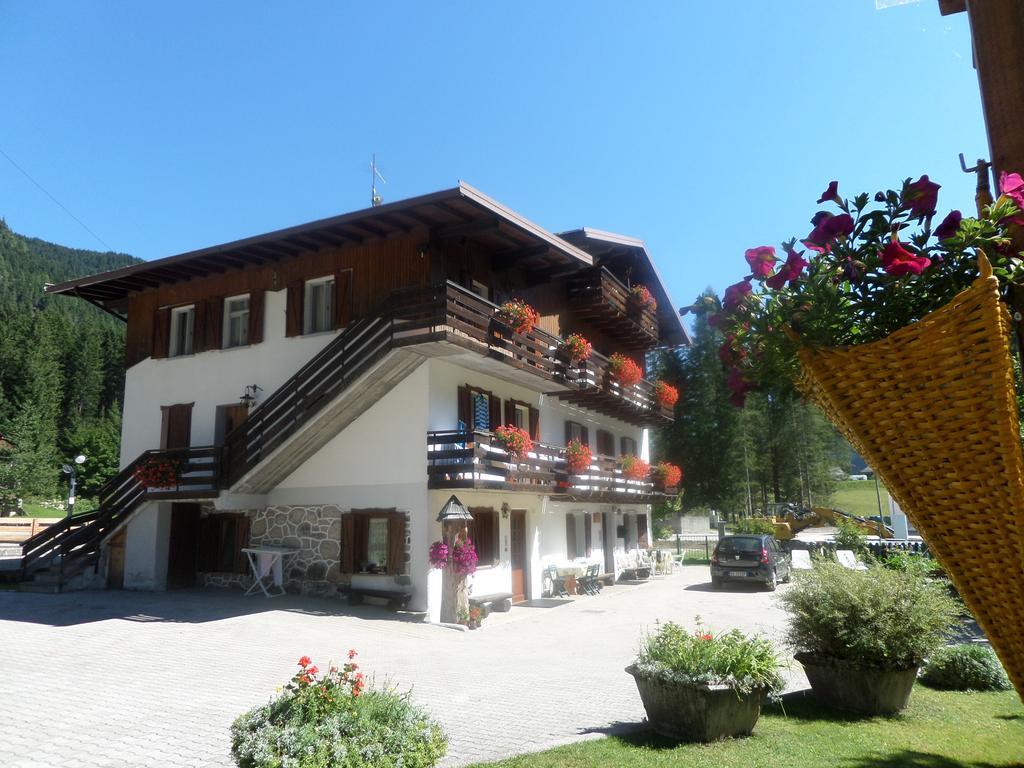 Residence Marmolada Rocca Pietore Bagian luar foto